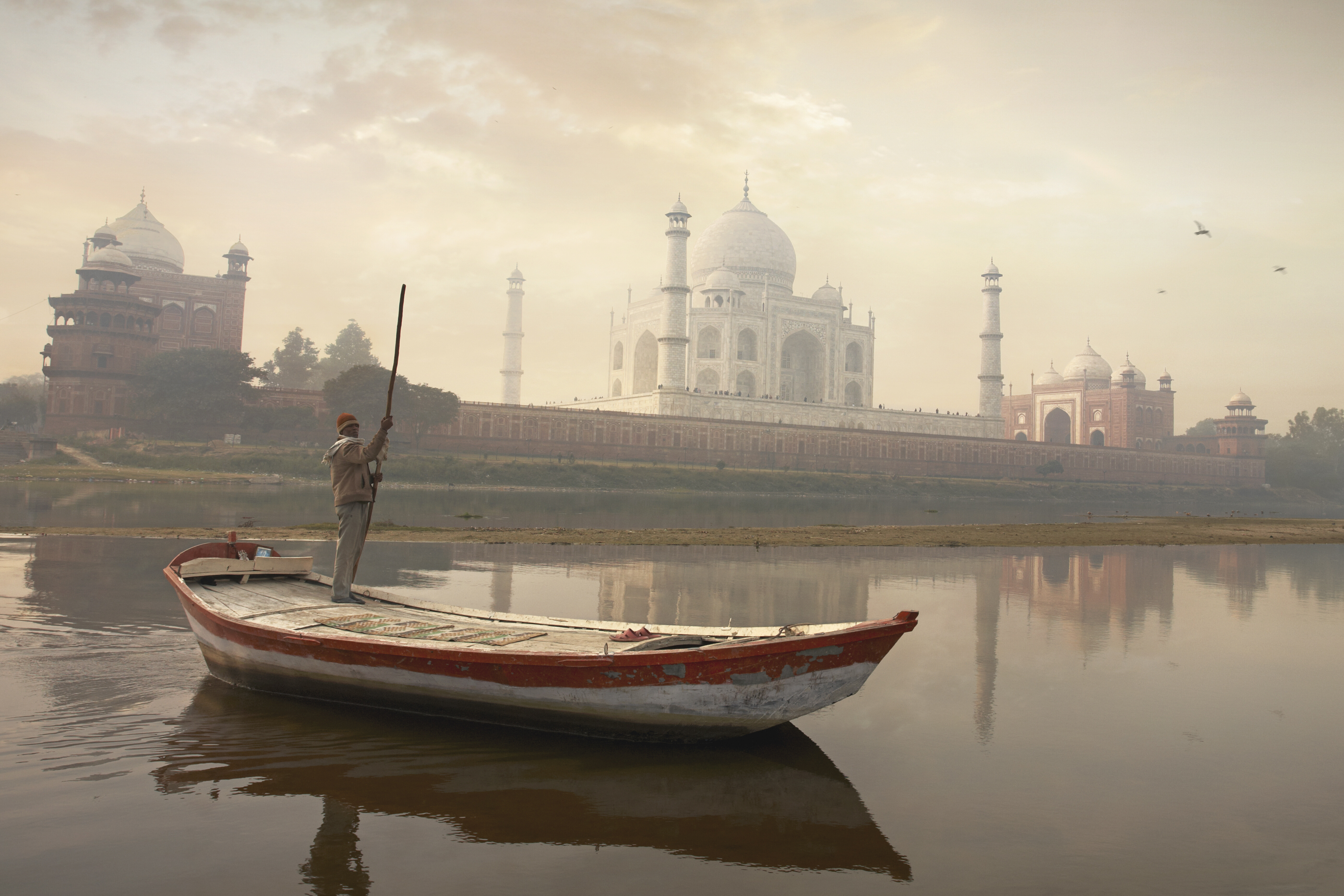 Serene morning at the Taj Mahal — India travel